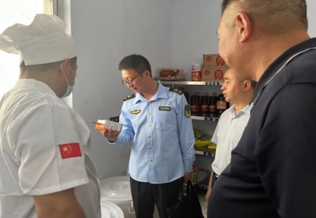 关于对工建学校食品生产经营主体 进行包保督导检查的报道(图3)