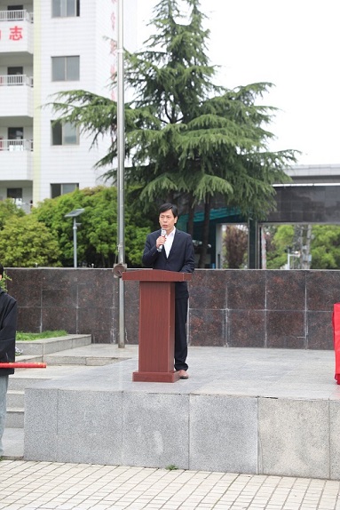 湖北省工业建筑学校第二十八届田径运动会(图2)