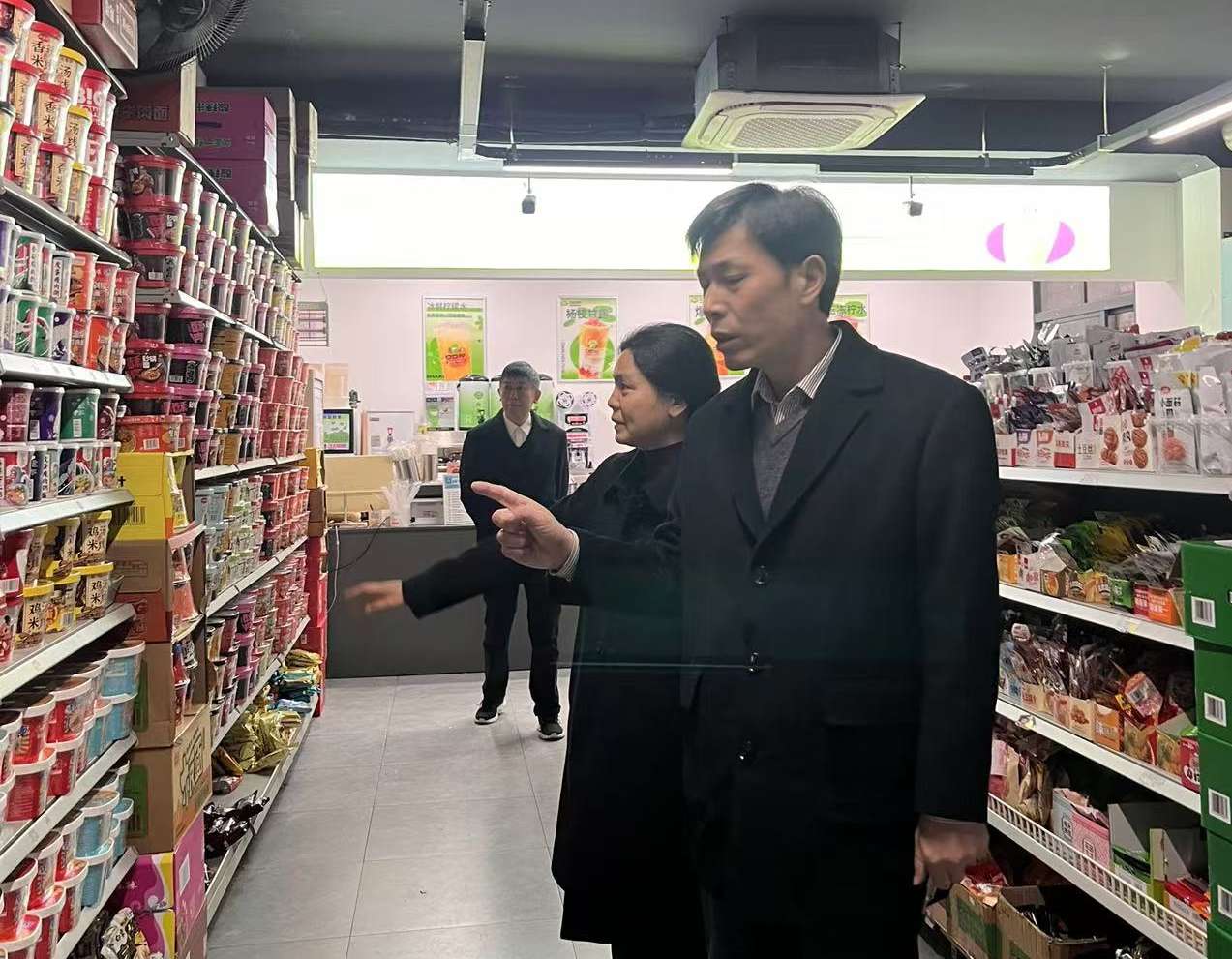 学校开展食品安全专项检查工作(图2)