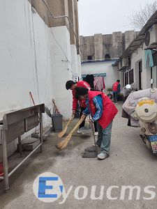 校团委积极开展校内学雷锋劳动(图2)