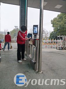 校团委积极开展校内学雷锋劳动(图3)