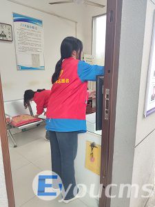 校团委积极开展校内学雷锋劳动(图4)