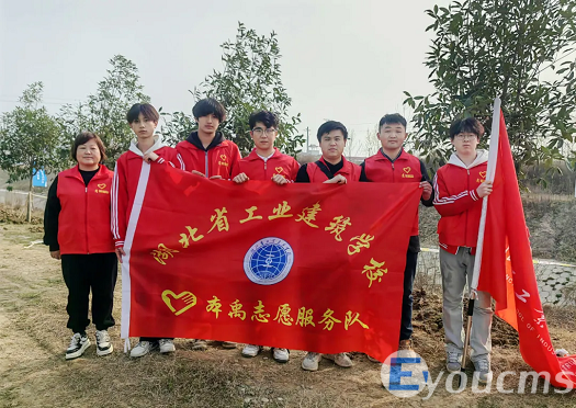 工建学校参加“绿满襄阳，共植青年林”公益植树活动(图4)