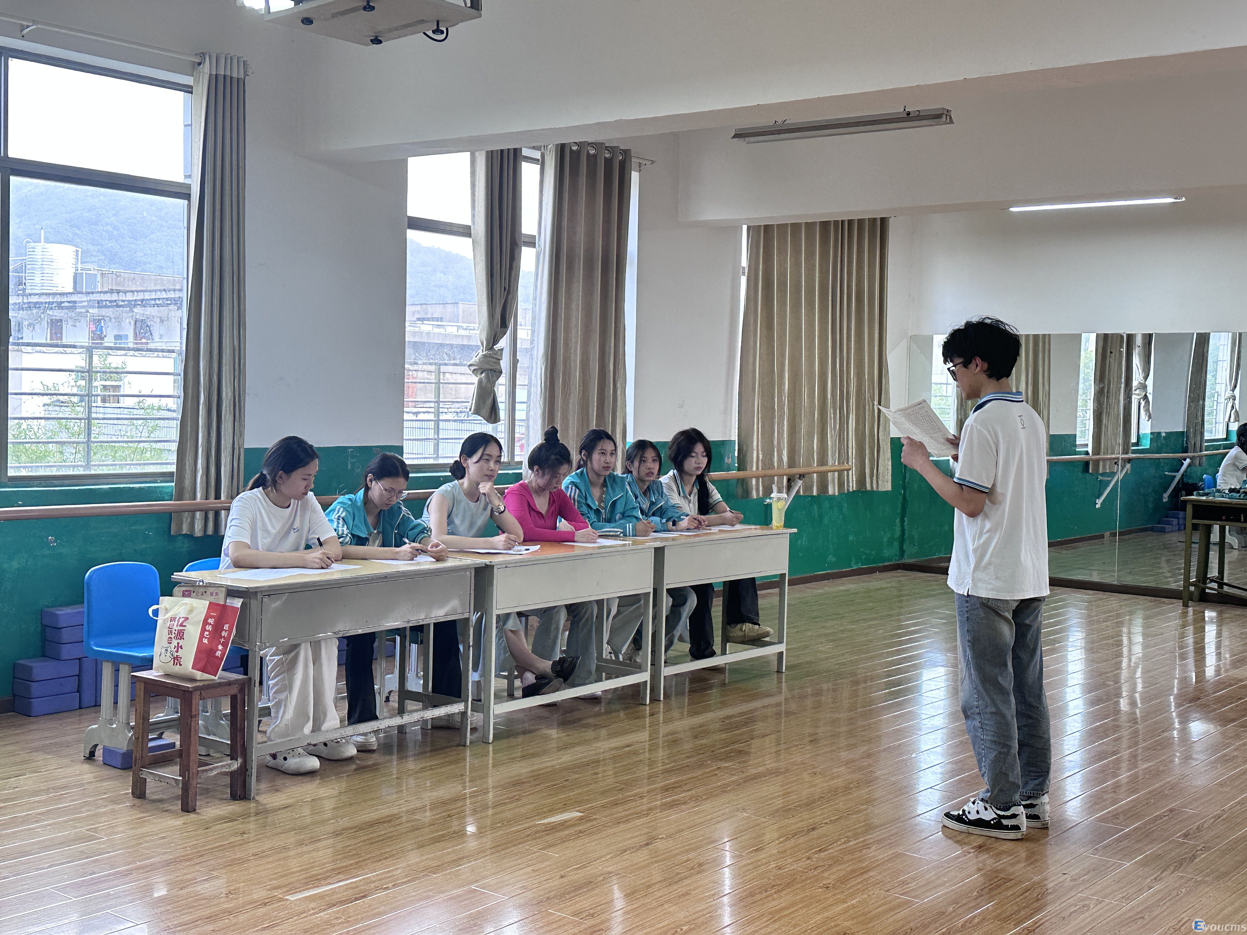 我校2025年职业教育活动周系列报（一）： 展技能风采 铸工匠精神                                                                  ——机电、城轨专业竞赛活动精彩纷呈(图6)