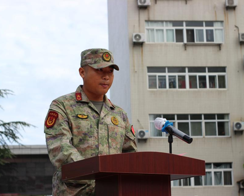 学校2025级新生军训开训仪式(图6)