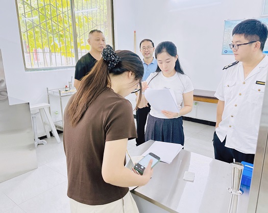 夯实卫生健康保障防线 ,筑牢平安校园防护根基(图4) 夯实卫生健康保障防线 ,筑牢平安校园防护根基(图4)