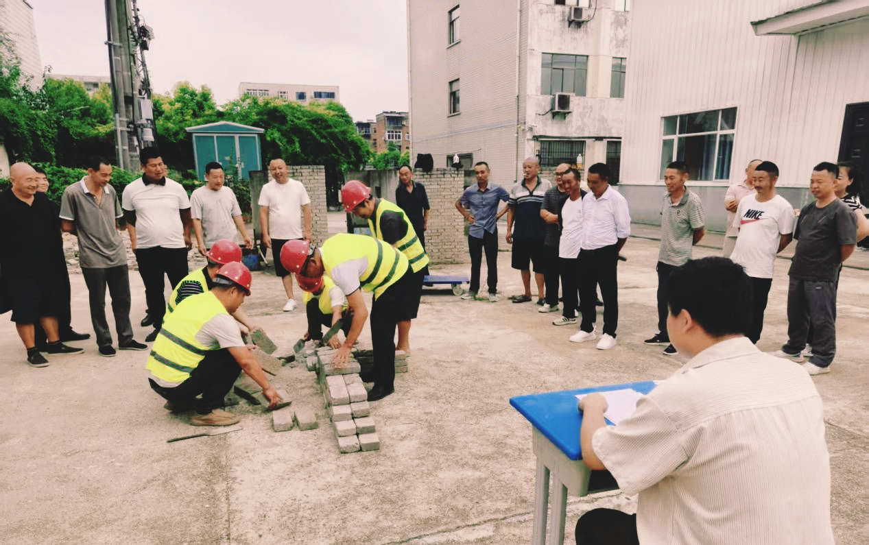 以考促学强技能 匠心赋能乡村振兴——南漳县2026年乡村建设工匠技能考核顺利开展(图2) 以考促学强技能 匠心赋能乡村振兴——南漳县2026年乡村建设工匠技能考核顺利开展(图2)